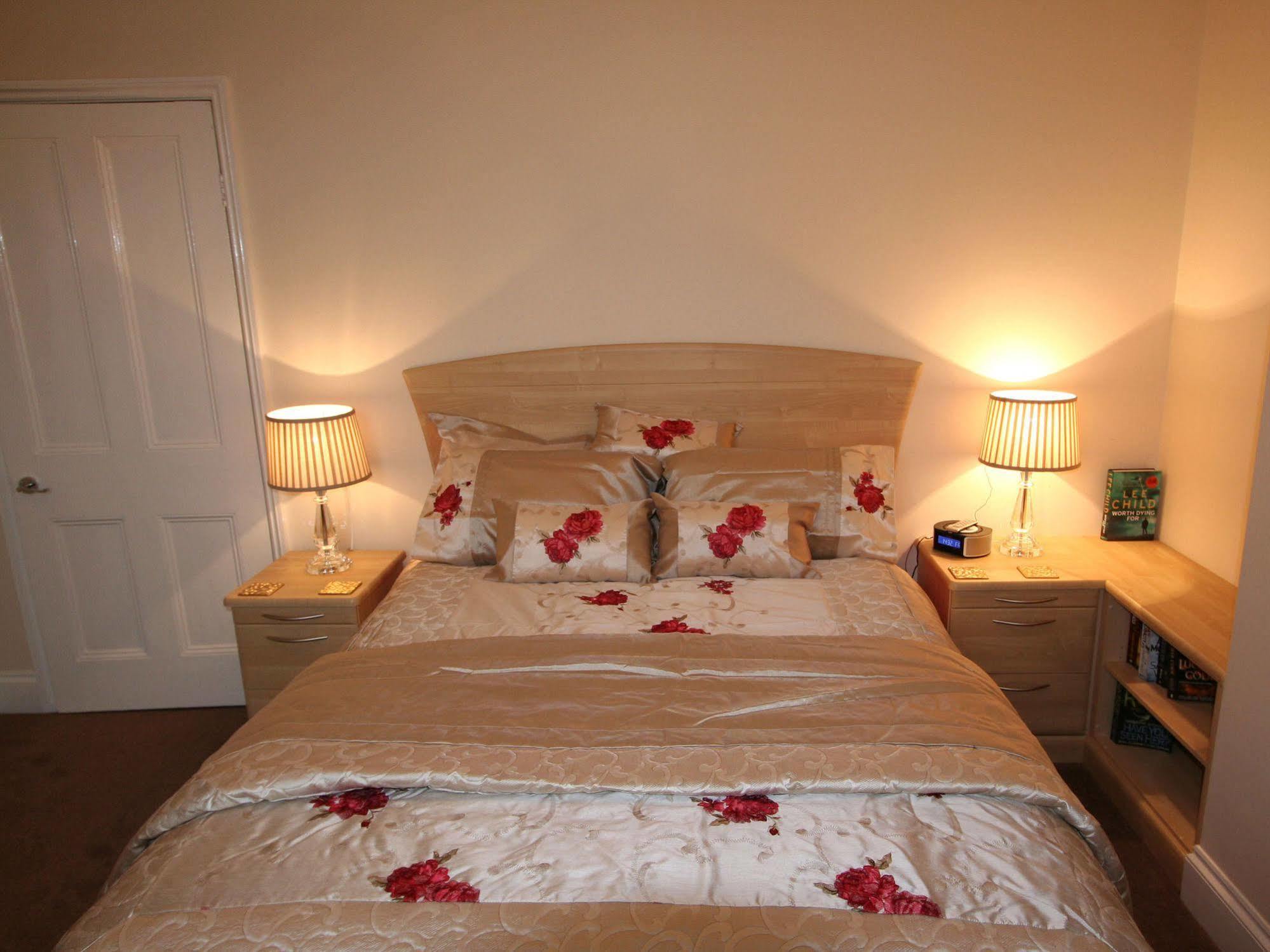 Barbican House 4*